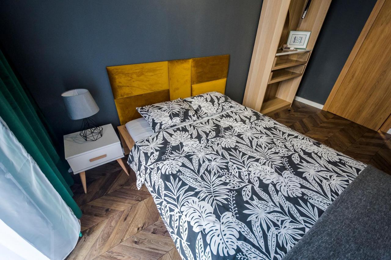 Apartament Z Ogrodkiem I Garazem Poznan Exterior photo